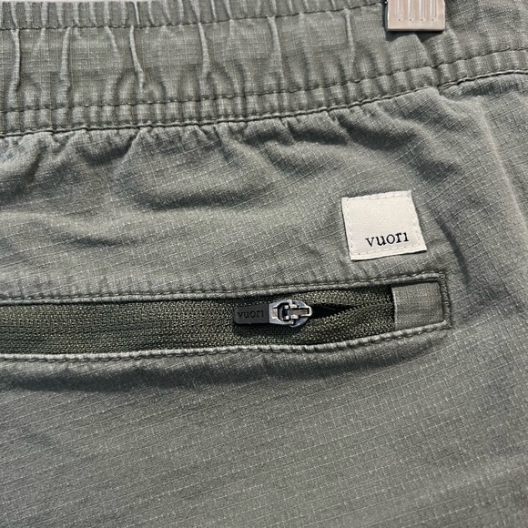 Vuori Men's Size Large Ripstop Hiking Pants - Picture 3 of 5